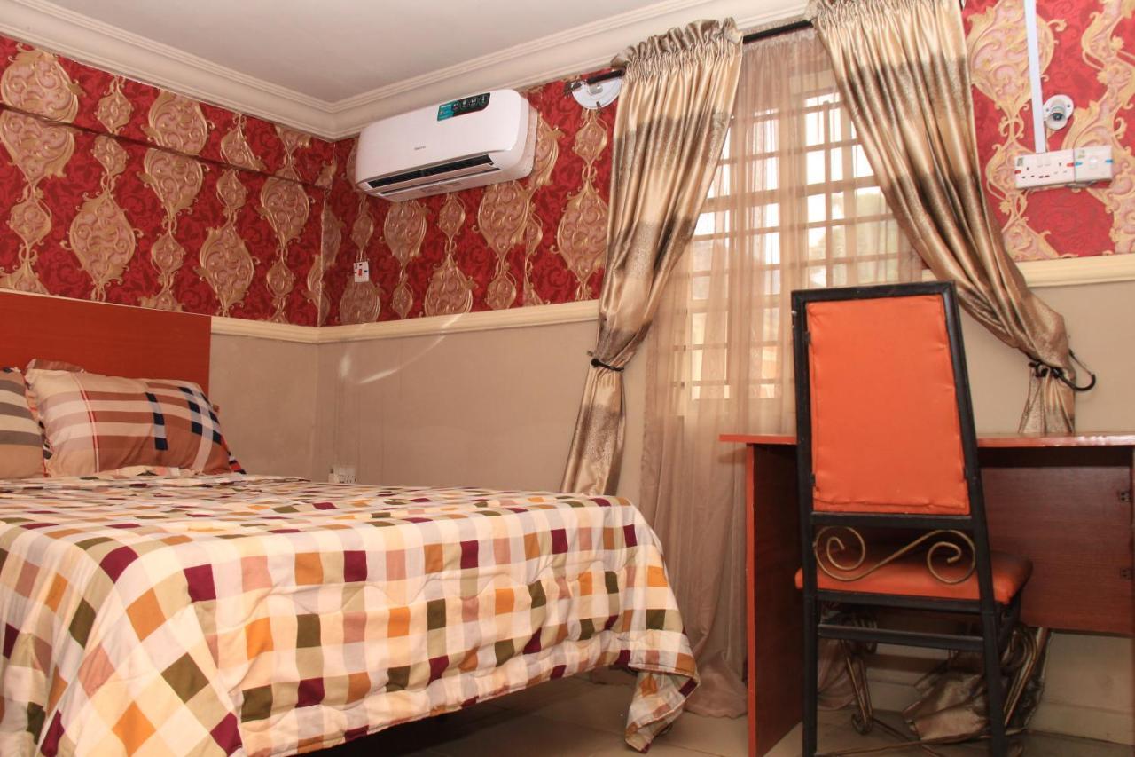 Aquatic Suites & Apartments Aliayabiagba Luaran gambar